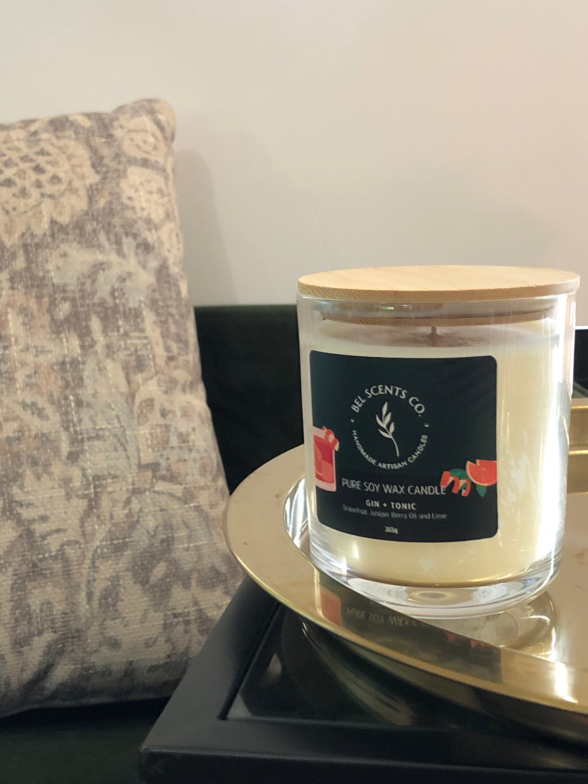 The perfect aromatherapy soy candle scented in Gin and Tonic a beautiful combination of Grapefruit, Juniper Berry and Lime