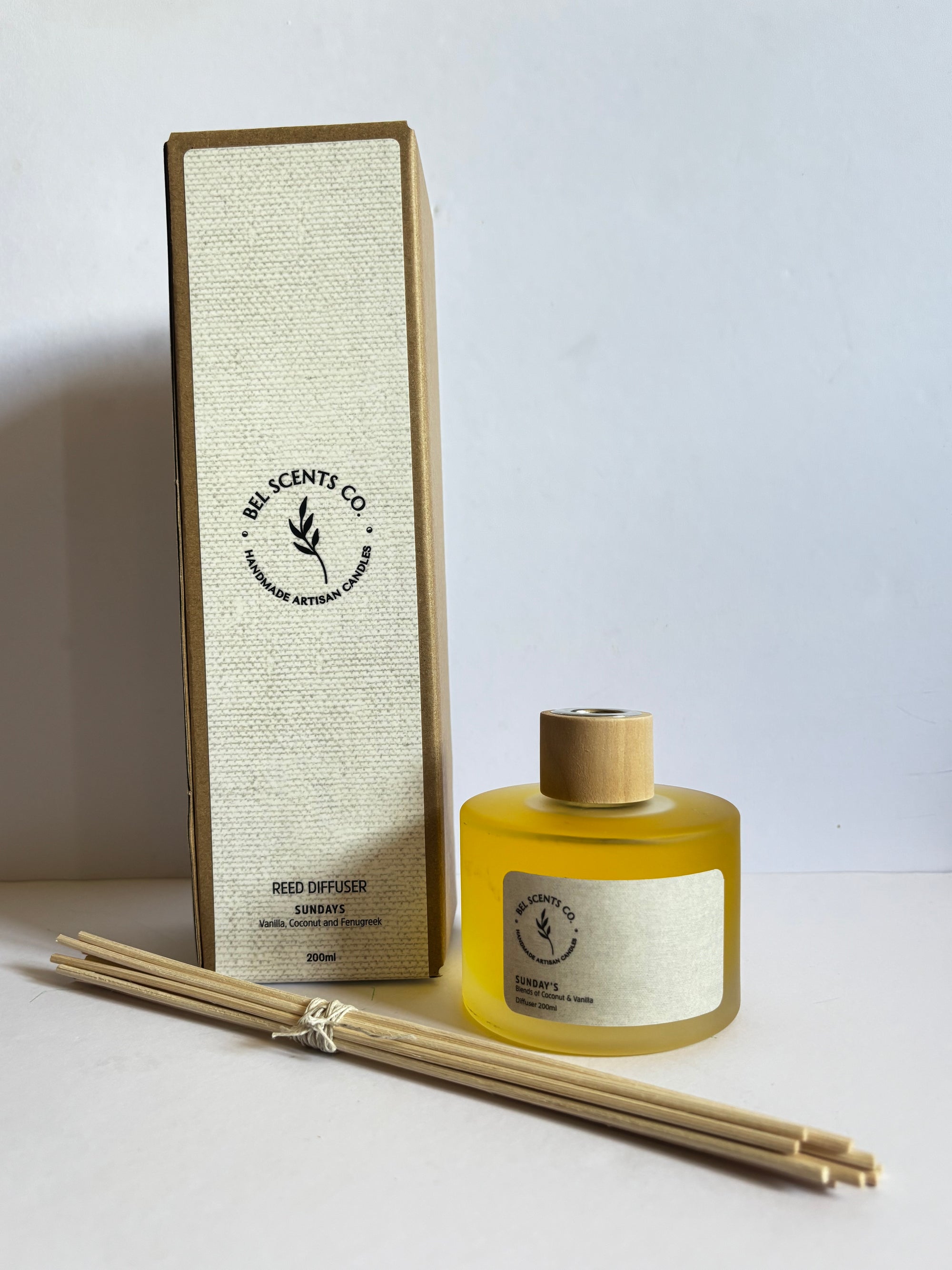 Sundays  scent is like pancakes and maple. Scented reed diffuser Made with pure essential oils. Is the Best Home Fragrance decor for your home. This flameless fragrance is safe and natural product and can be used around pets and children. The perfect Aromatherapy diffuser, for pure essential oils. The perfect air freshener for your home or gift to someone special. Great gifts for women or housewarming. 
Voted the Best Smelling Fragrance and most popular scent for the Home office decor and home. 